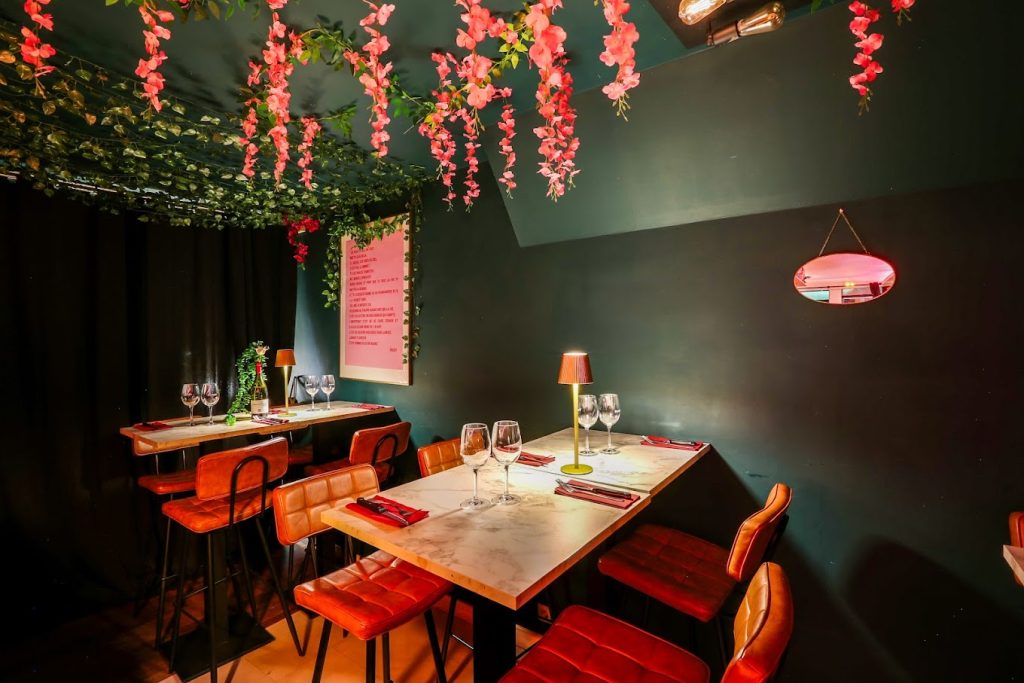 intérieur du bar Le Partage à Toulouse